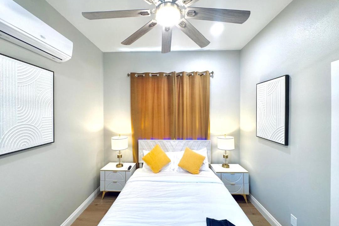 Photo of Bedroom in Central Escondido