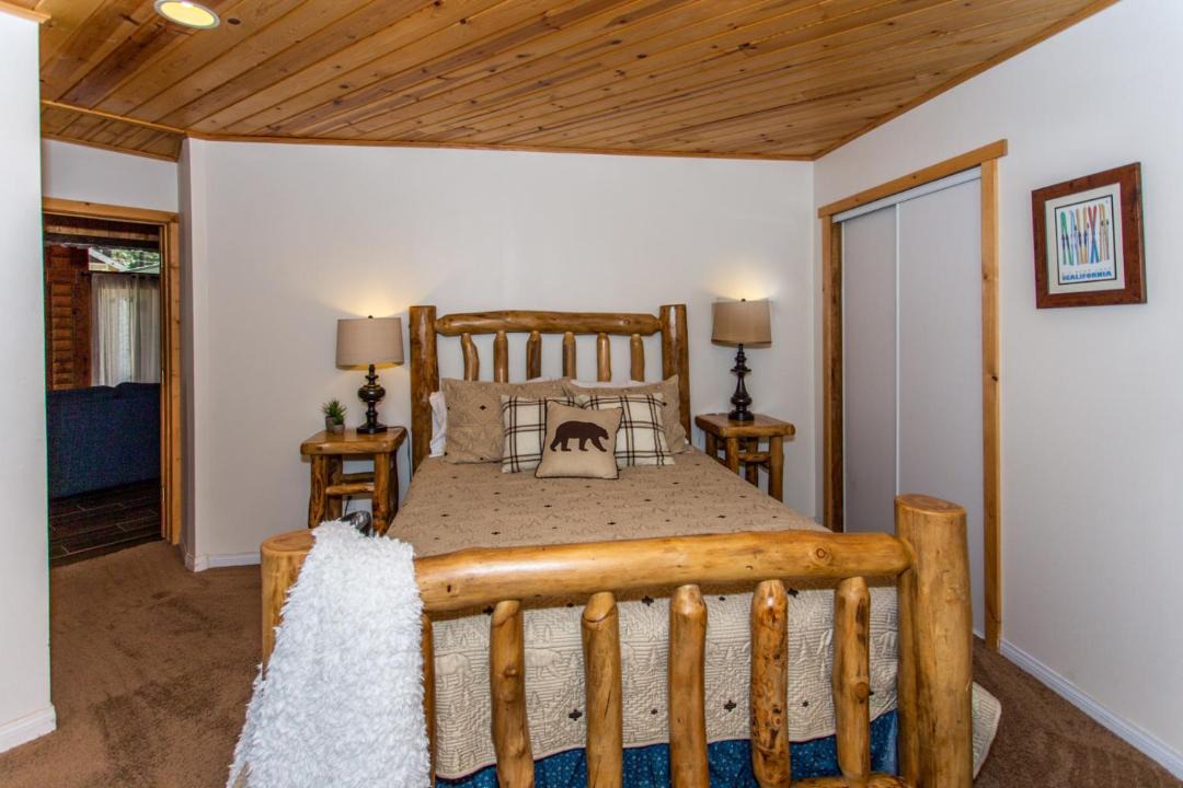 Photo of Bedroom in Summit Estates