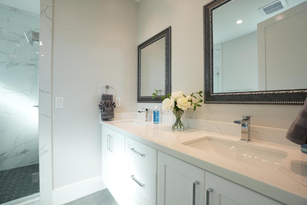 Photo of Bathroom in Orange