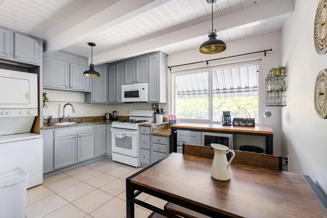 Photo of Kitchen in Poets Corner