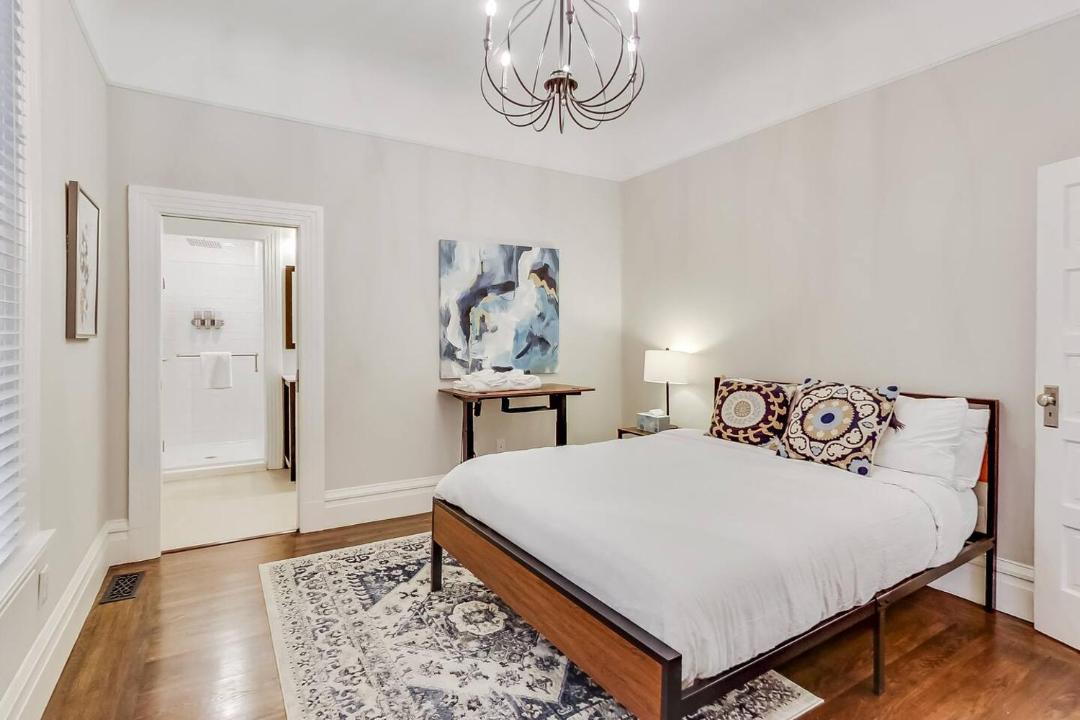Photo of Bedroom in Oakland