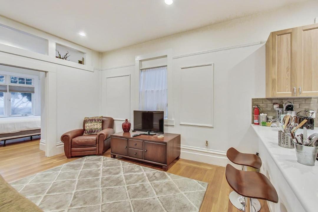 Photo of Others in Pacific Heights