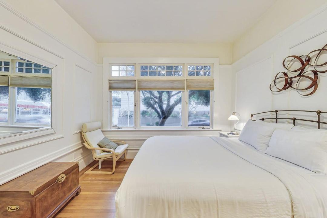 Photo of Others in Pacific Heights
