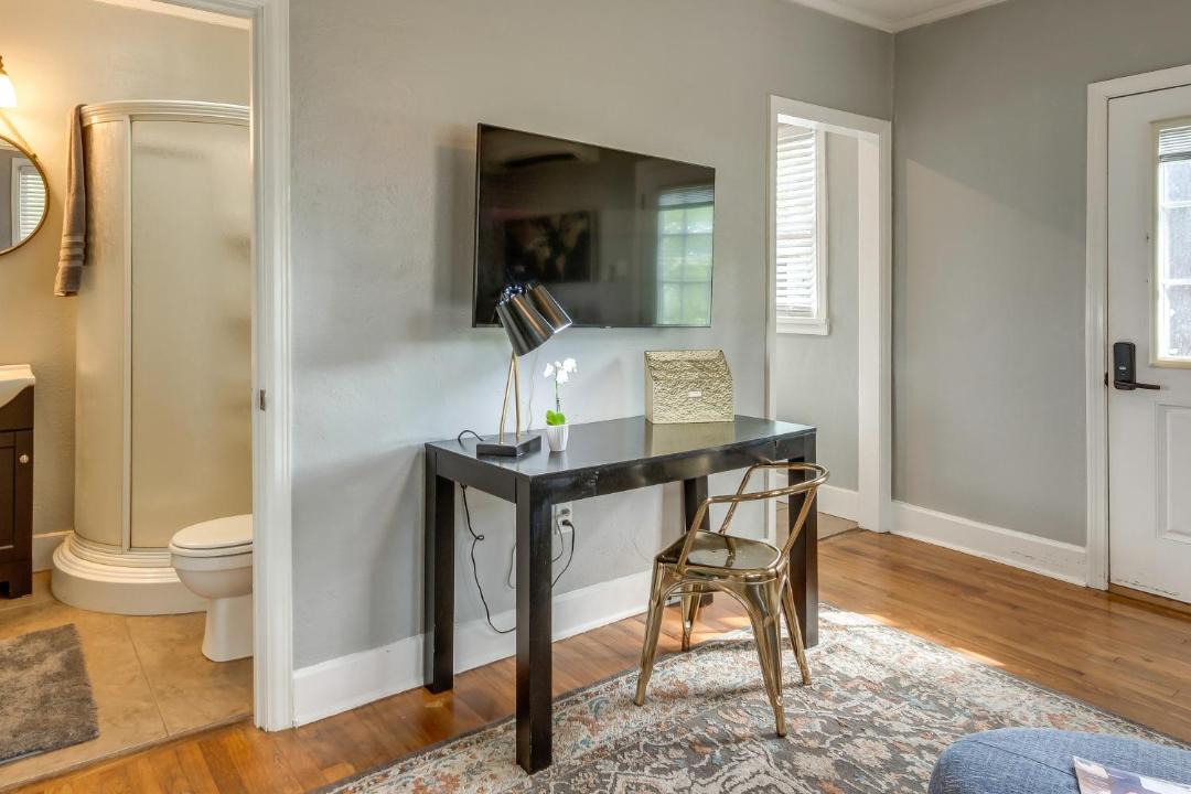 Photo of Bathroom in East Hill