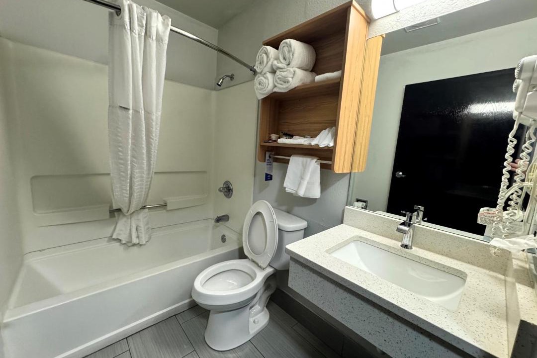 Photo of Bathroom in Cottondale