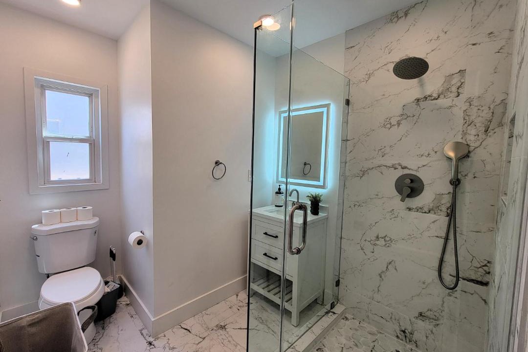 Photo of Bathroom in Pico - Robertson
