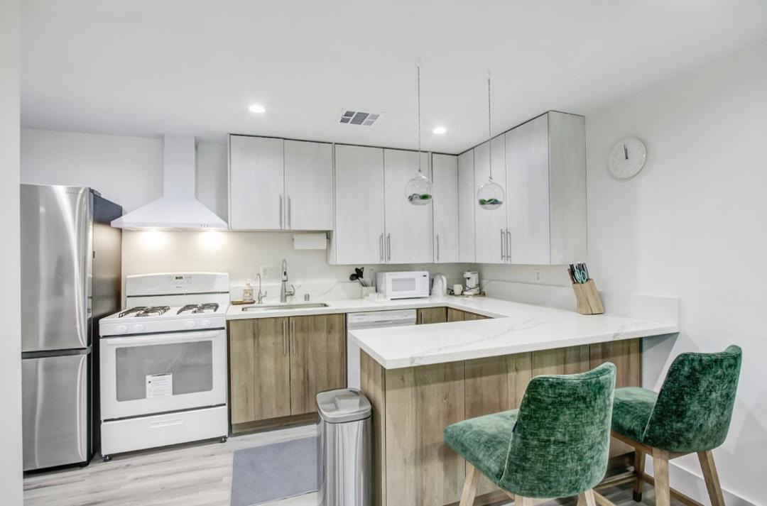 Photo of Kitchen in Woodland Hills