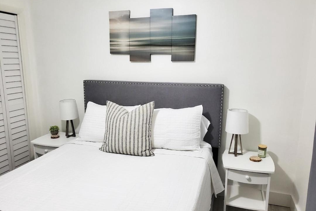 Photo of Bedroom in Dania Beach