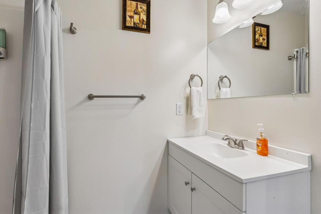 Photo of Bathroom in Geneva-on-the-Lake