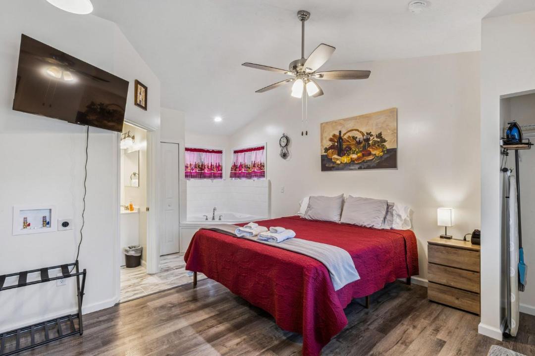 Photo of Bedroom in Geneva-on-the-Lake