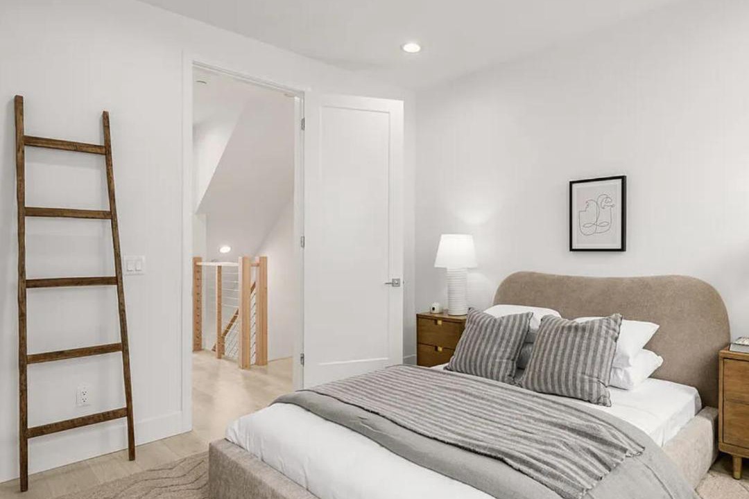 Photo of Bedroom in Mid City