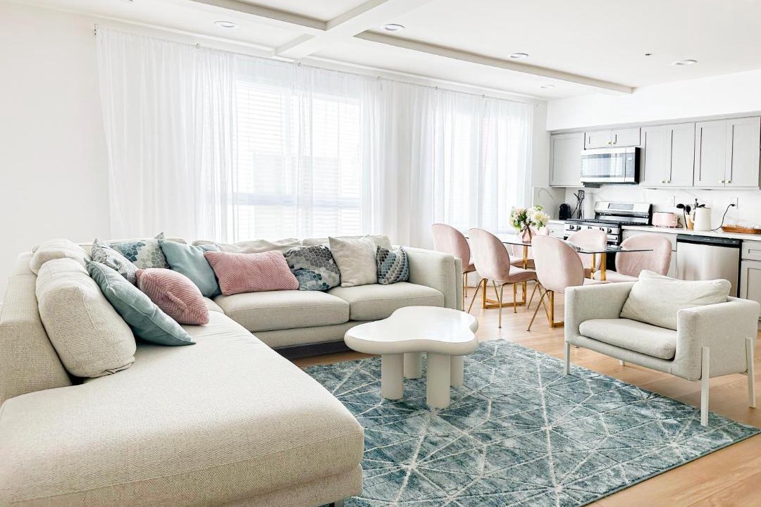 Photo of Livingroom in Mid City