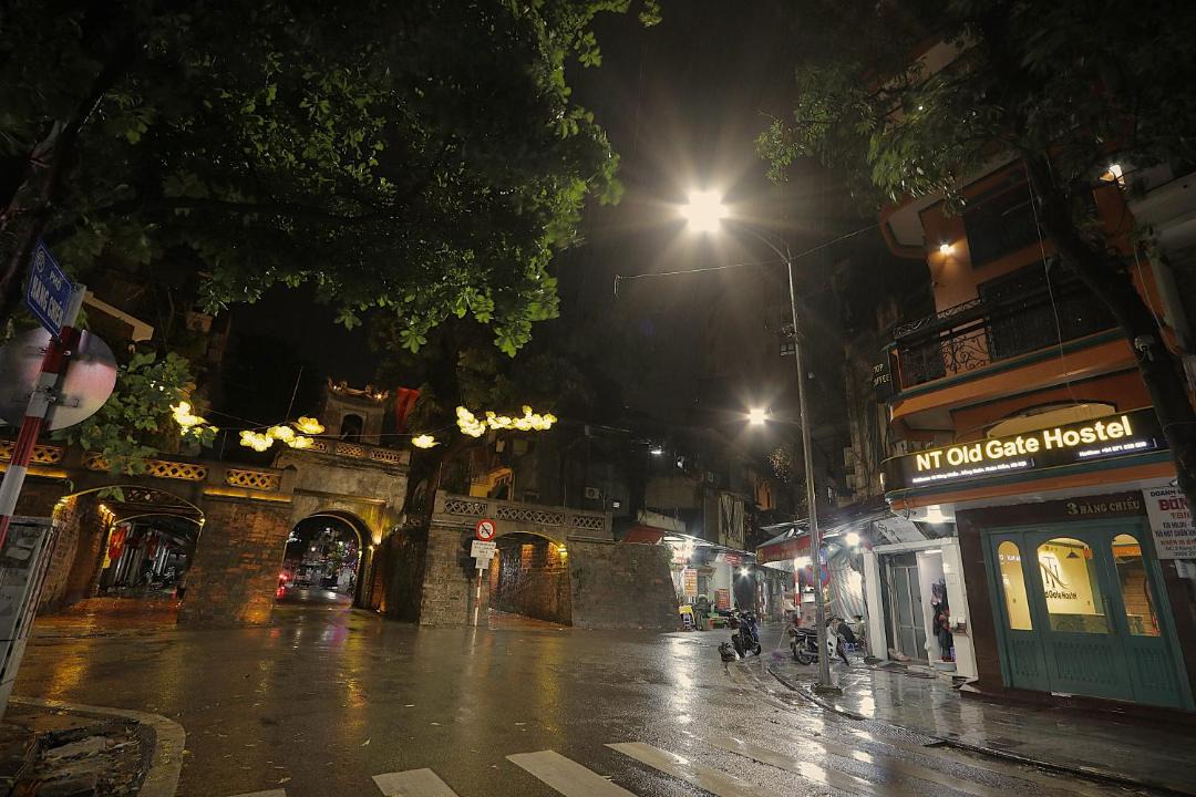 Photo of Others in Hang Buom