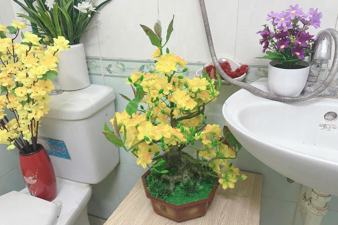 Photo of Bathroom in Trung Hoa Nhan Chinh