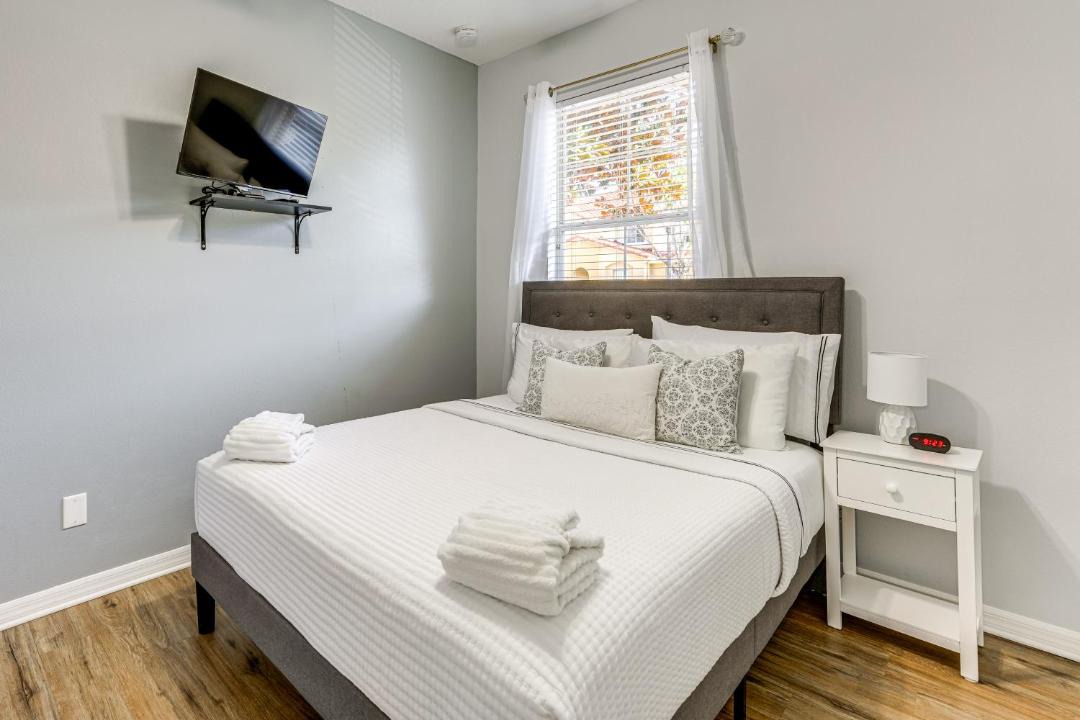 Photo of Bedroom in Crestwynd Bay