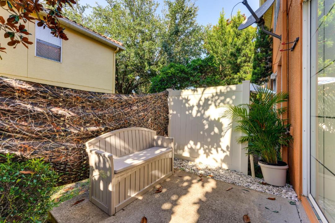 Photo of Patio Balcony in Crestwynd Bay