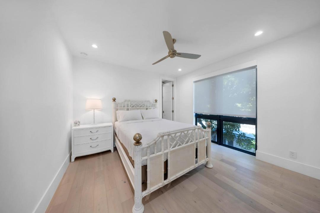 Photo of Bedroom in Harbour Inlet