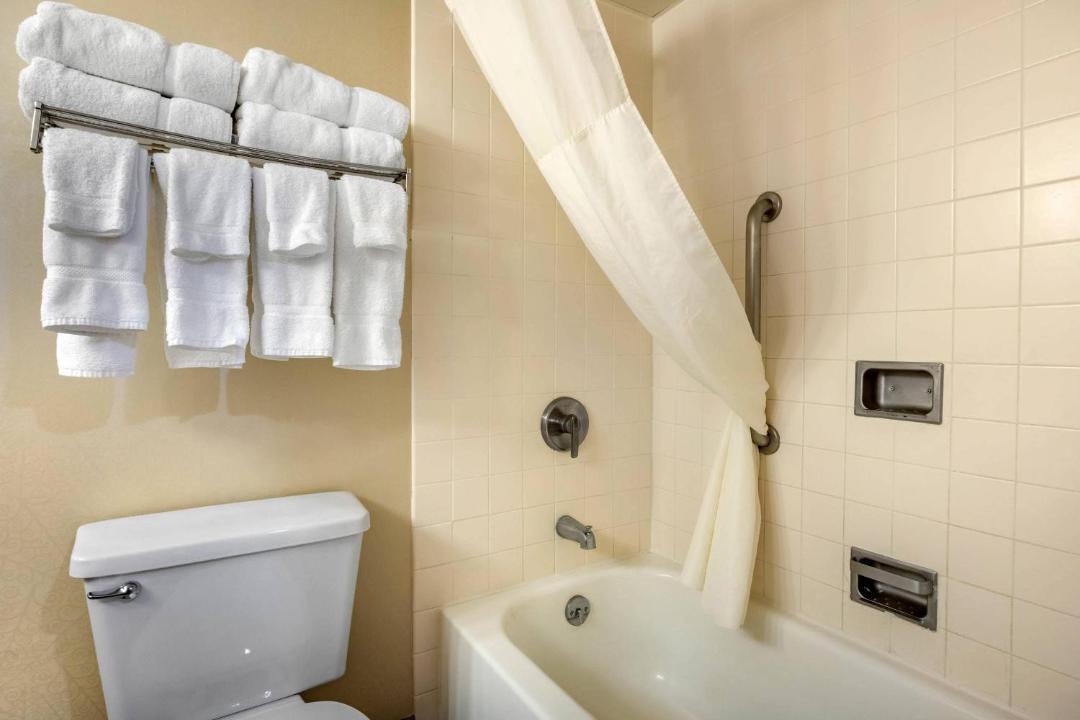 Photo of Bathroom in Dunkirk