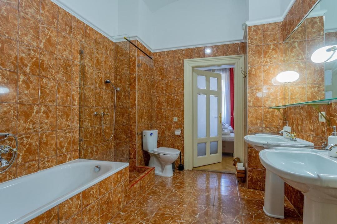 Photo of Bathroom in Terezvaros