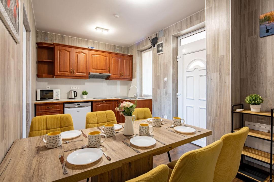Photo of Kitchen in 15th District