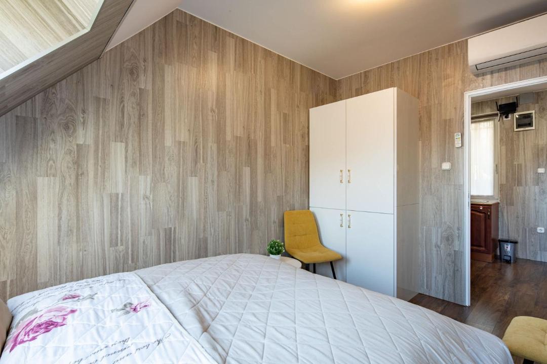 Photo of Bedroom in 15th District