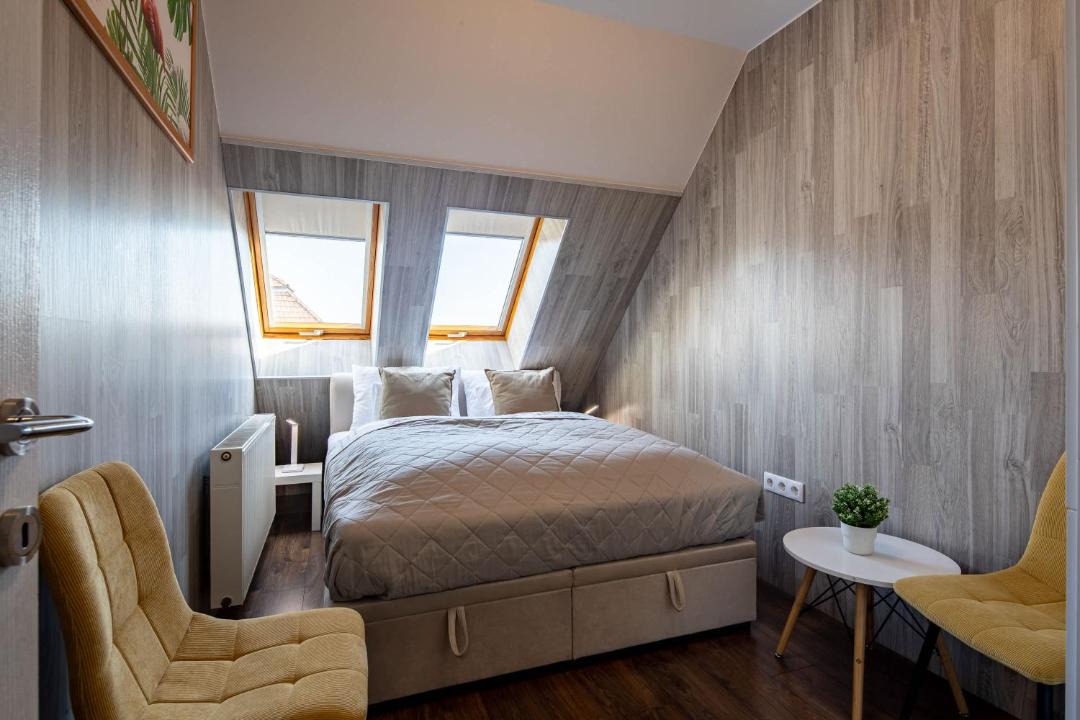 Photo of Bedroom in 15th District