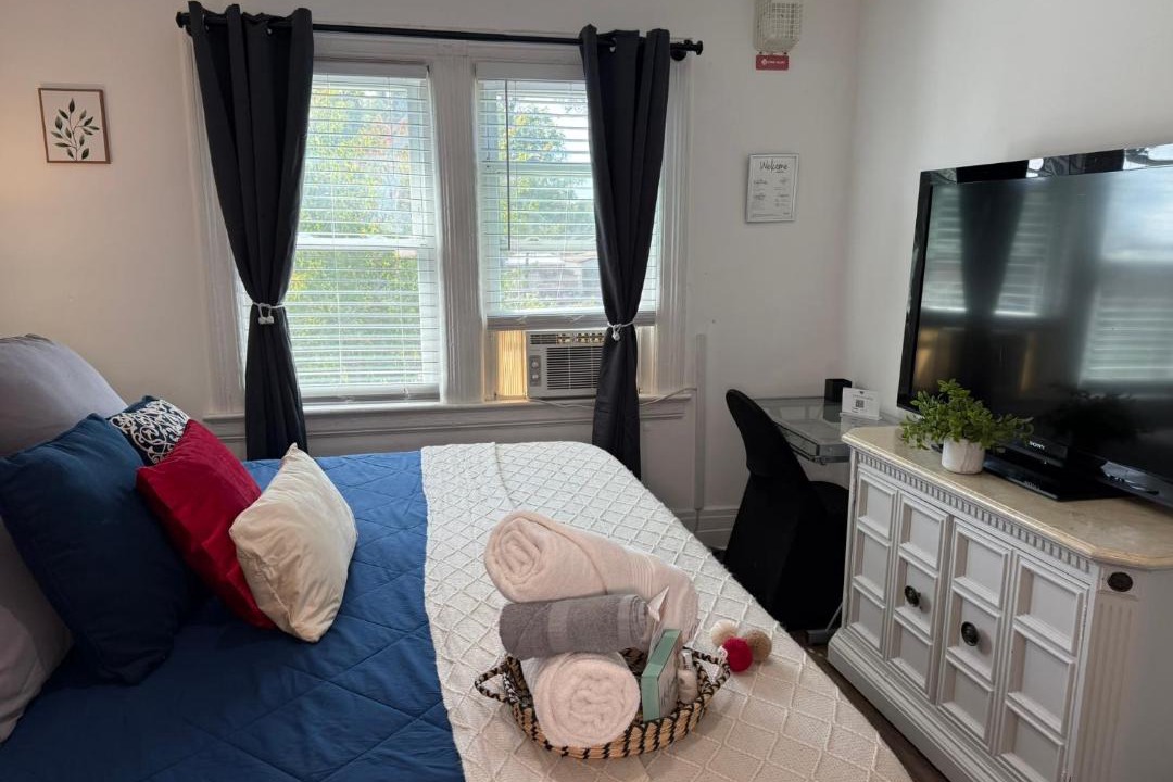Photo of Bedroom in Englewood