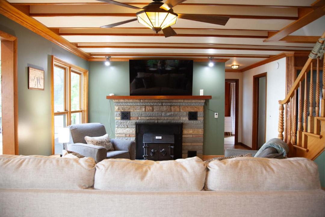 Photo of Livingroom in Town of Torrey