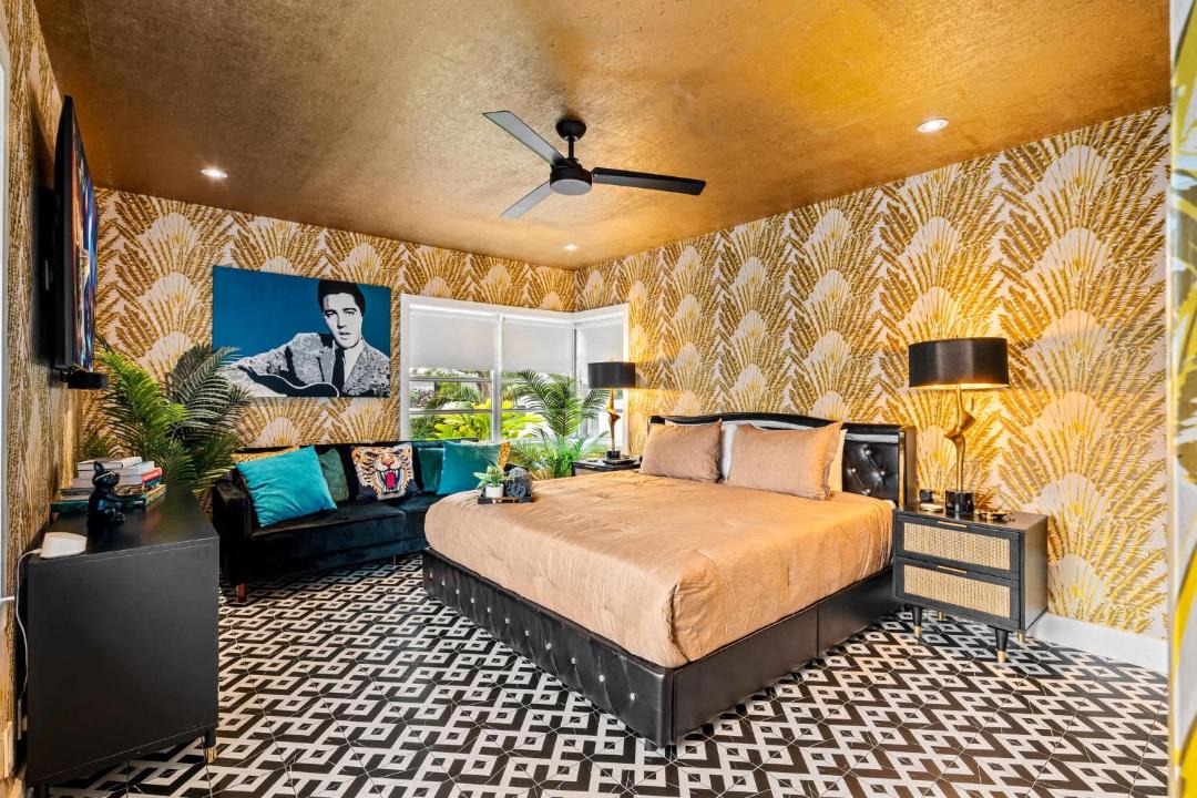 Photo of Bedroom in Lauderdale Beach