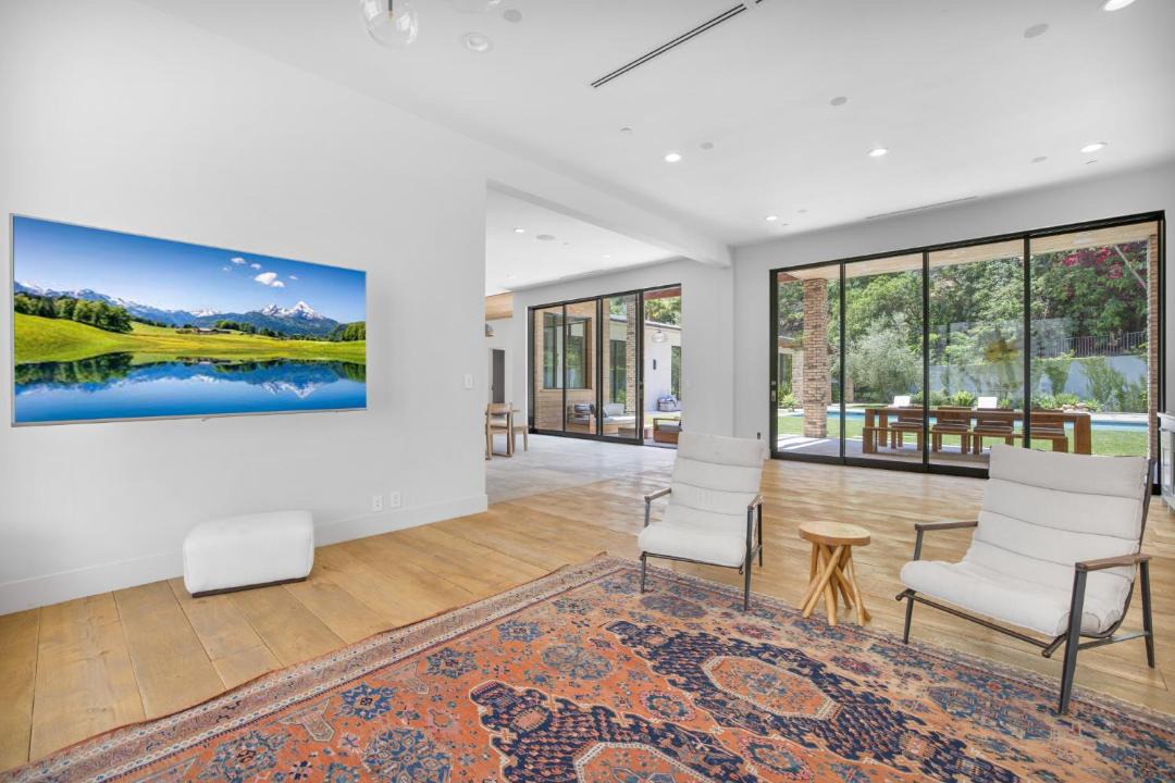 Photo of Livingroom in Beverly Hills