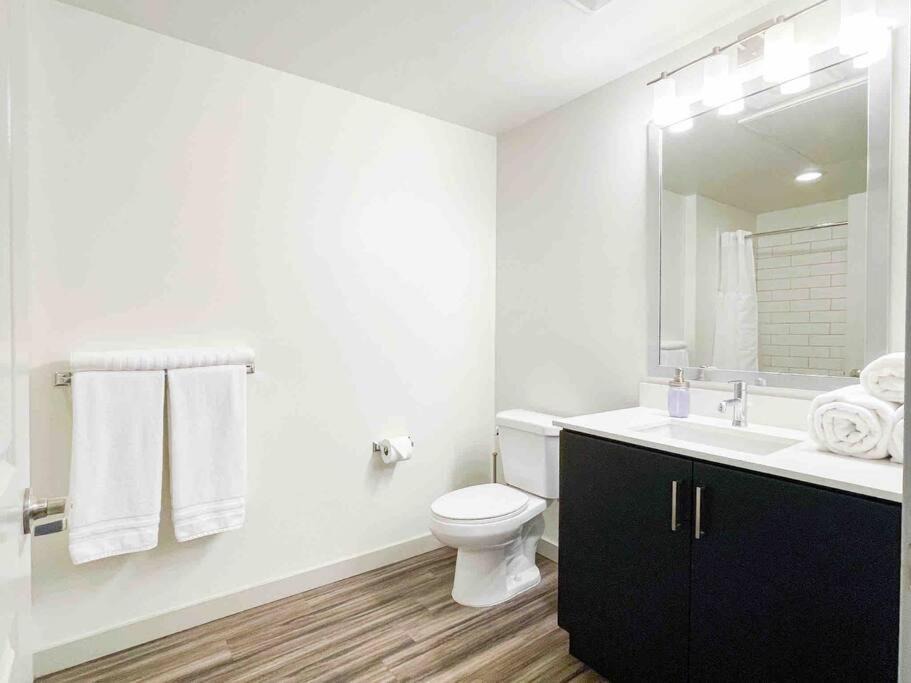 Photo of Bathroom in Downtown Los Angeles