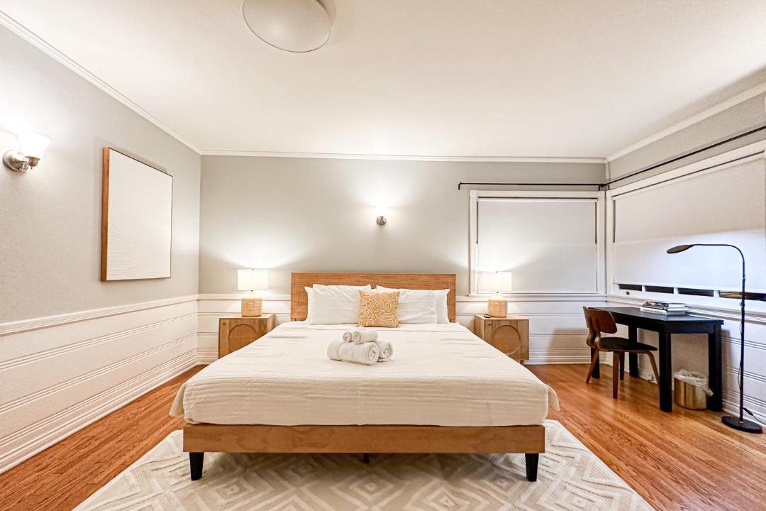 Photo of Bedroom in Sawtelle
