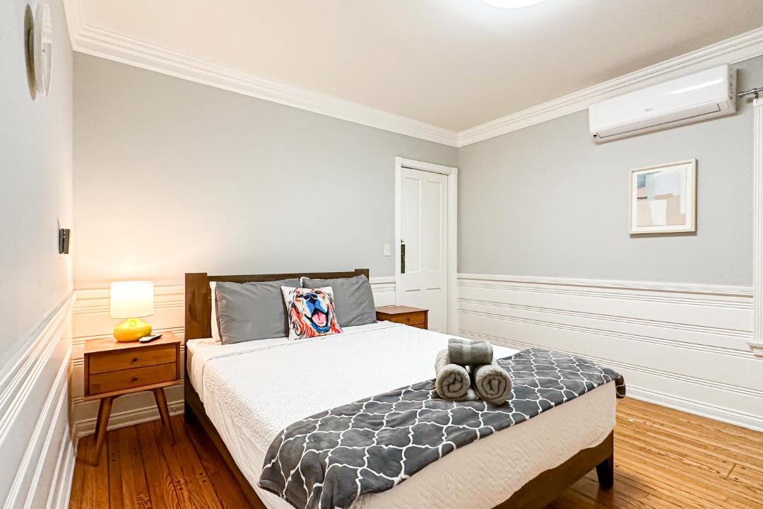 Photo of Bedroom in Sawtelle
