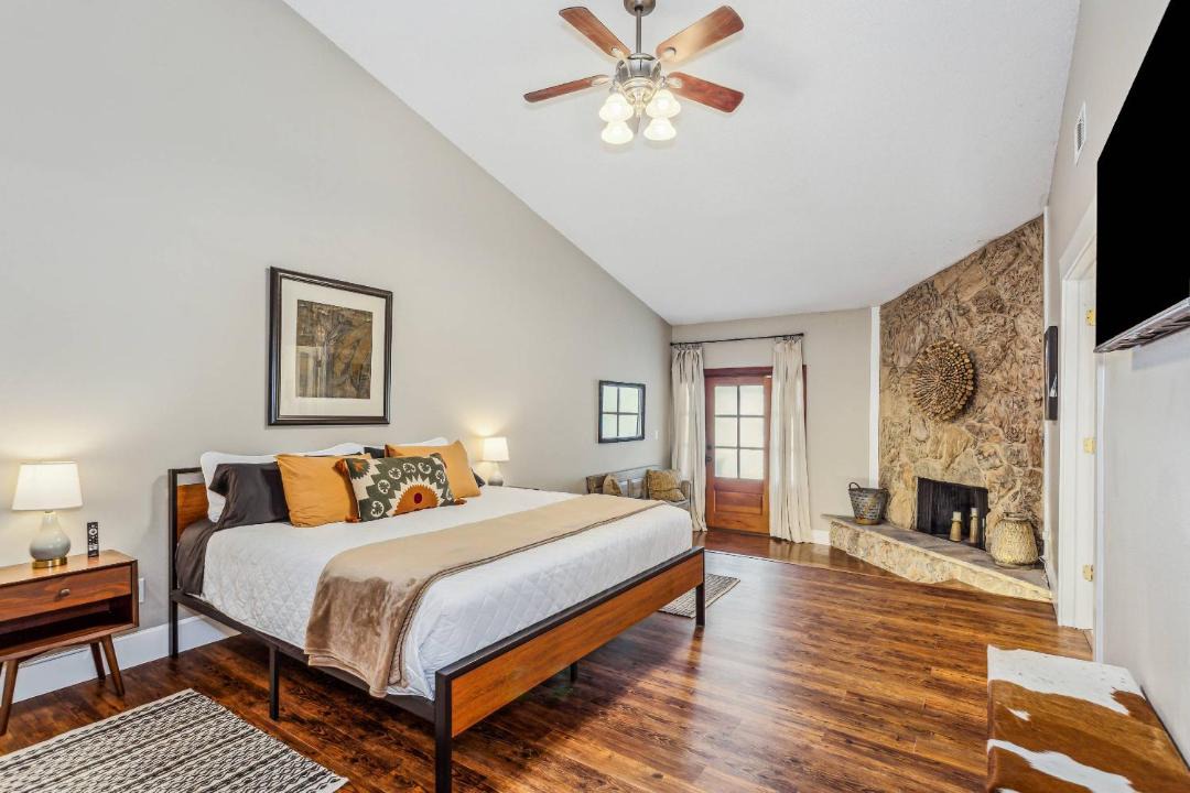 Photo of Bedroom in Northeast Pensacola