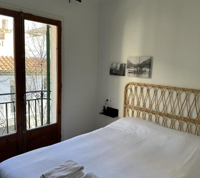 Photo of Bedroom in Roses Town Center