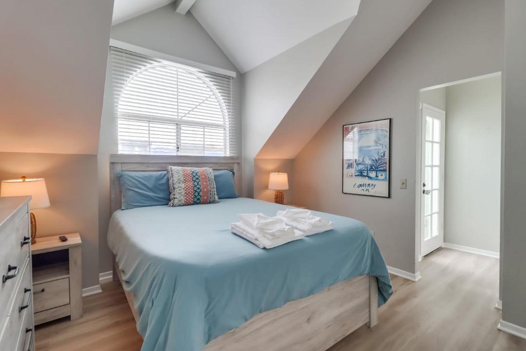 Photo of Bedroom in South Mission Beach