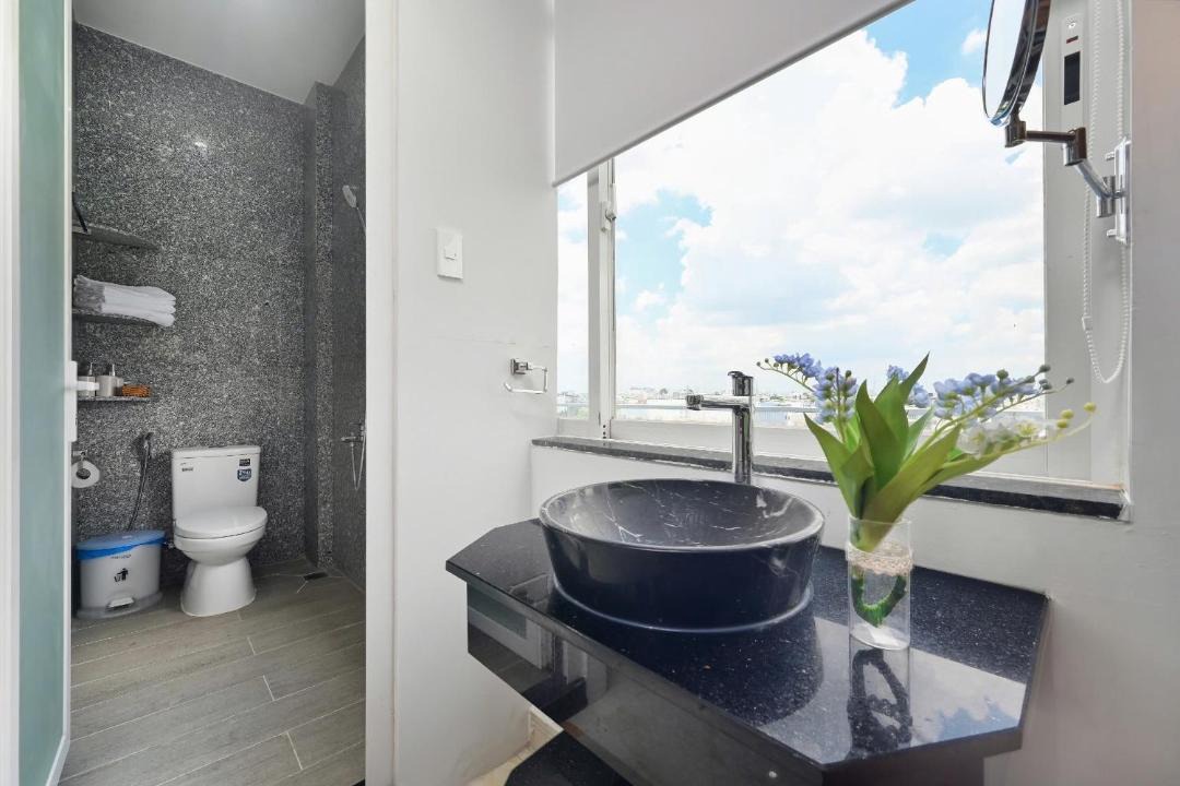 Photo of Bathroom in District 12