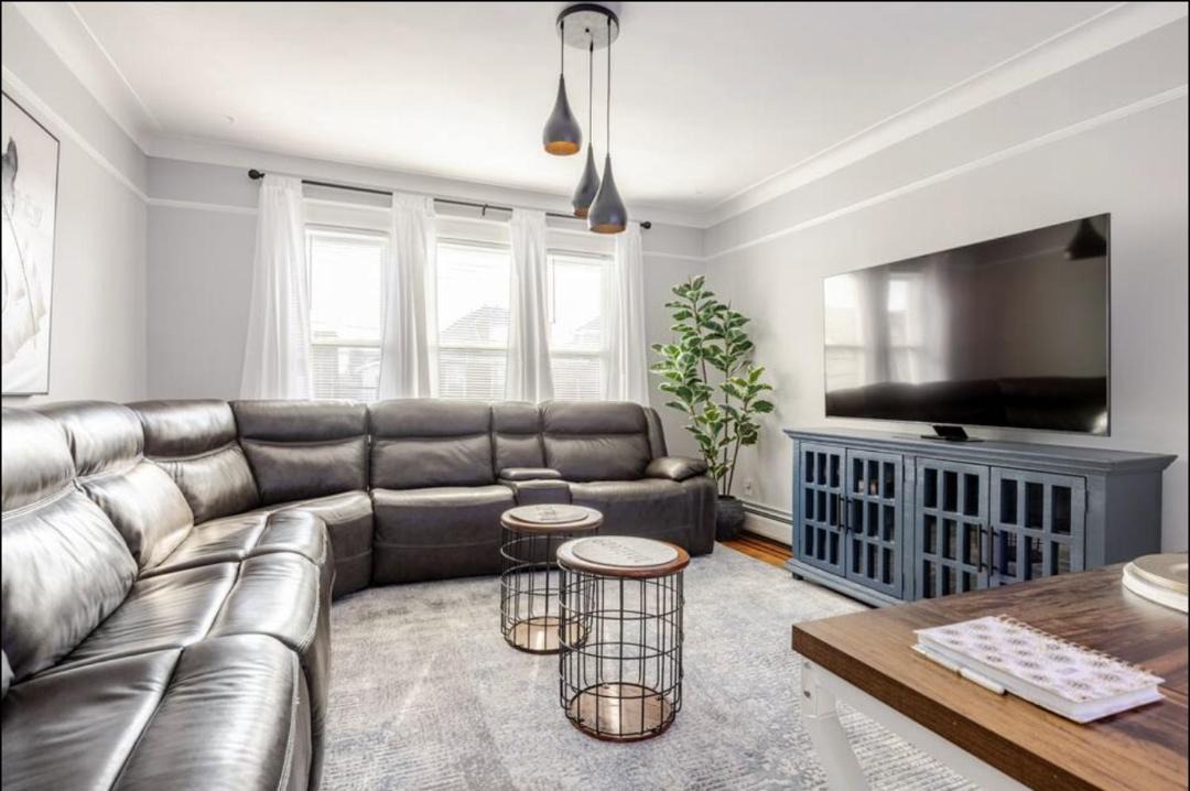 Photo of Livingroom in North Bergen