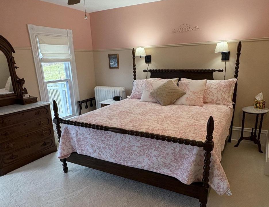 Photo of Bedroom in Watkins Glen