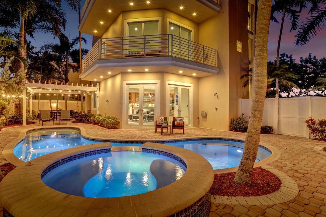 Photo of Patio Balcony in Pompano Beach