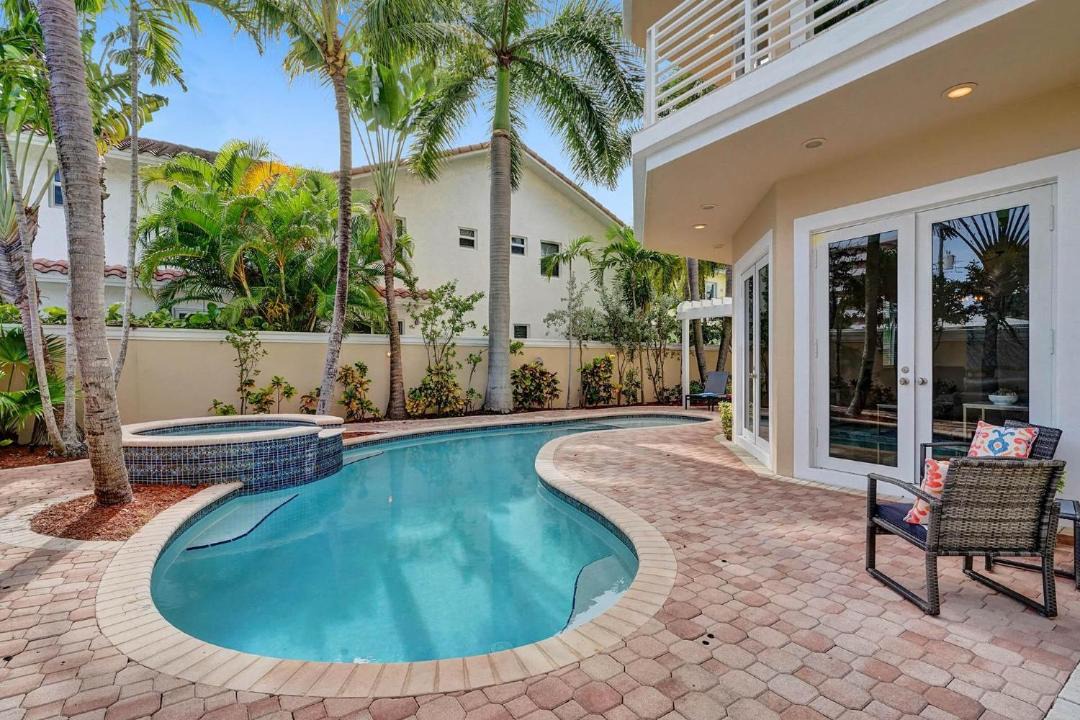 Photo of Patio Balcony in Pompano Beach