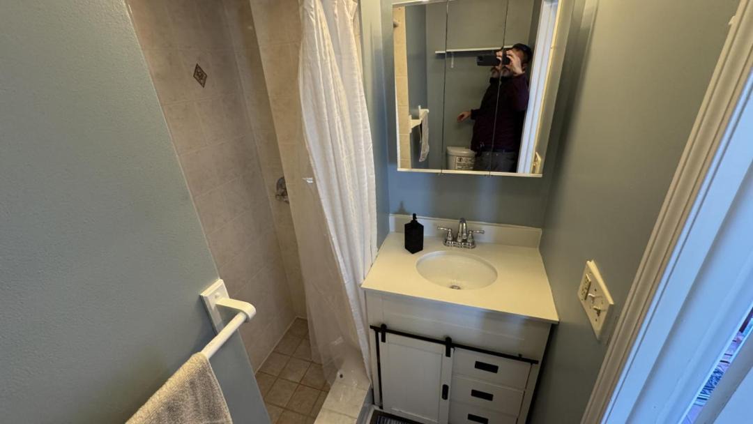 Photo of Bathroom in Union City