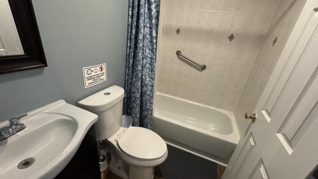 Photo of Bathroom in Union City