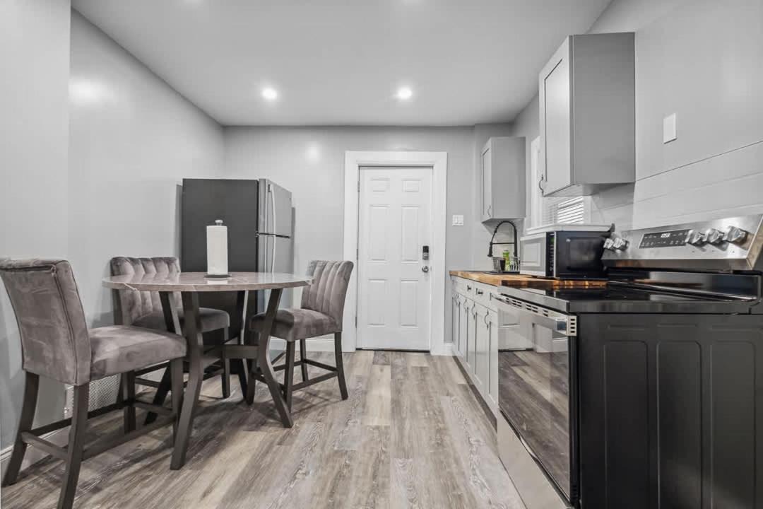 Photo of Kitchen in Downtown Niagara Falls