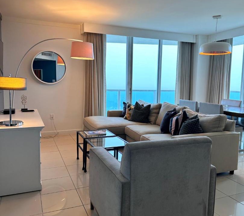 Photo of Livingroom in Coconut Grove