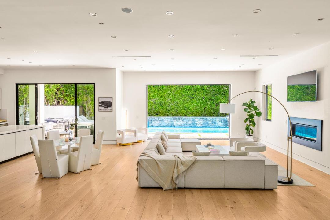 Photo of Livingroom in Mid City