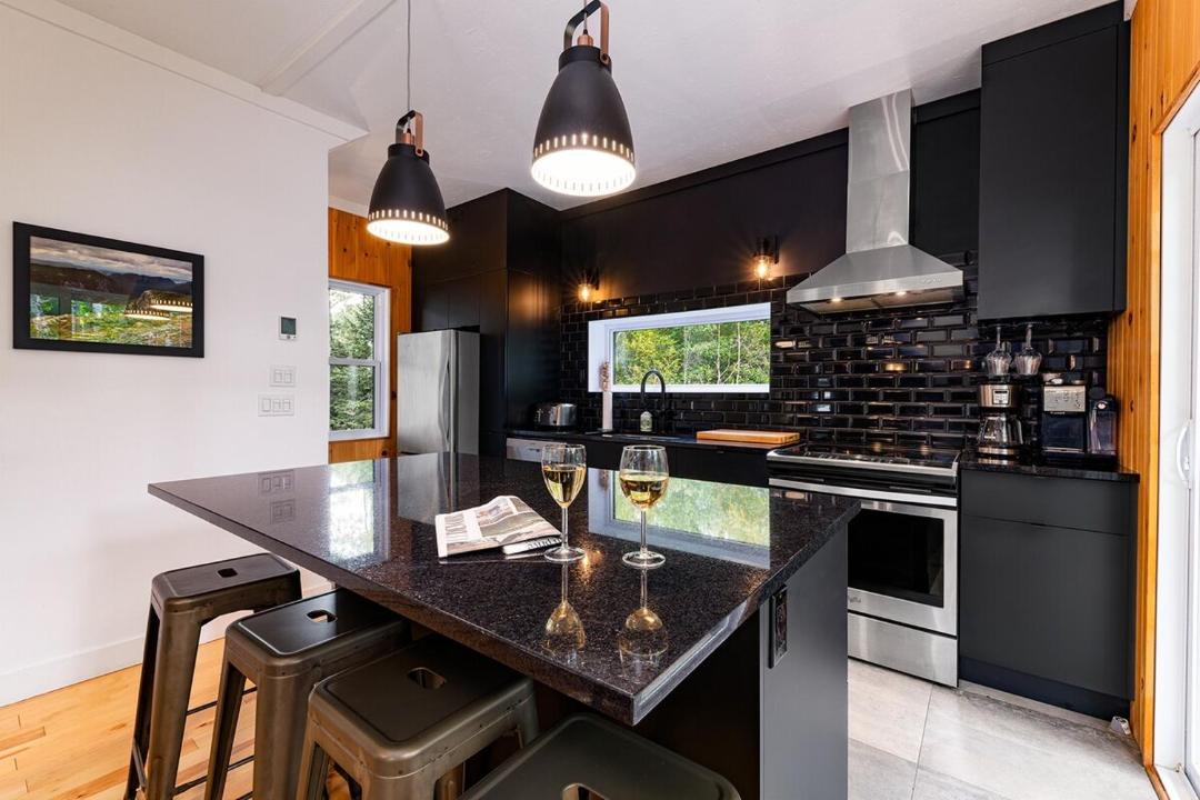 Photo of Kitchen in Petite-Riviere-Saint-Francois