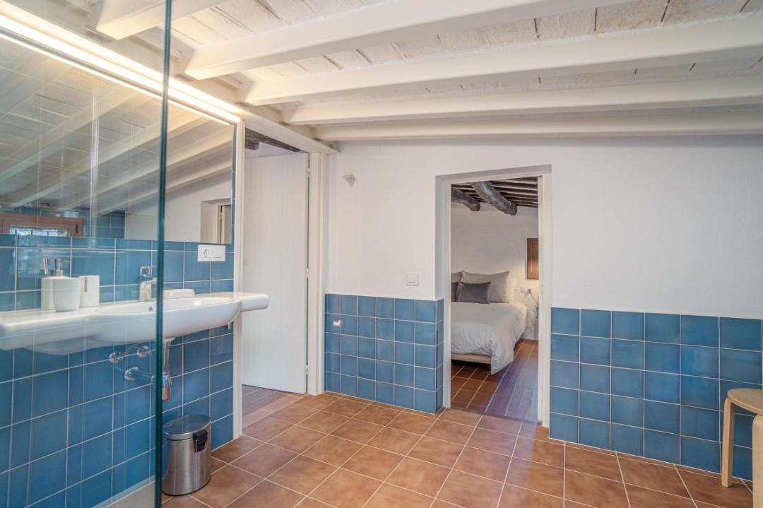 Photo of Bathroom in Monells