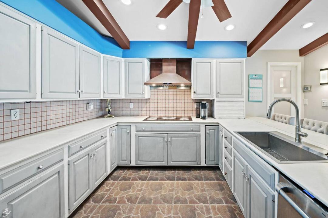 Photo of Kitchen in Survey Creek
