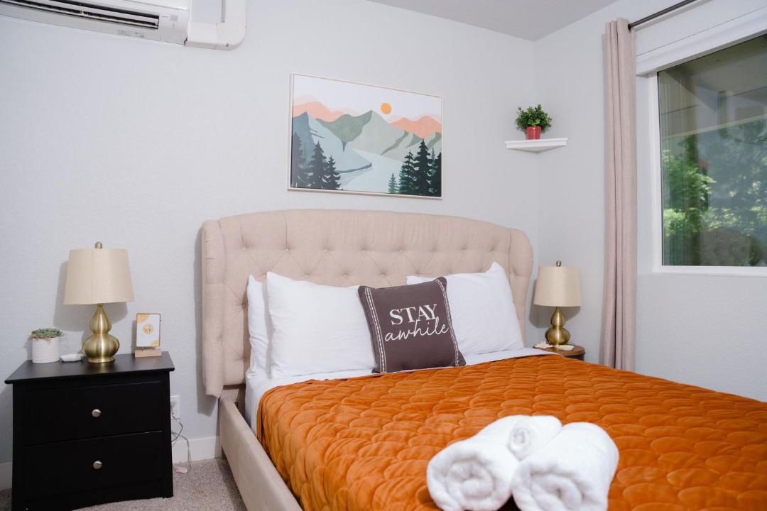 Photo of Bedroom in Apple Hill